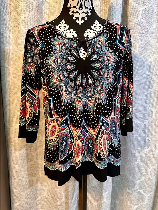 ECI Tops - ECI New York Printed Black Medallion-Pattern Women's Top - Black/Red/Blue size L